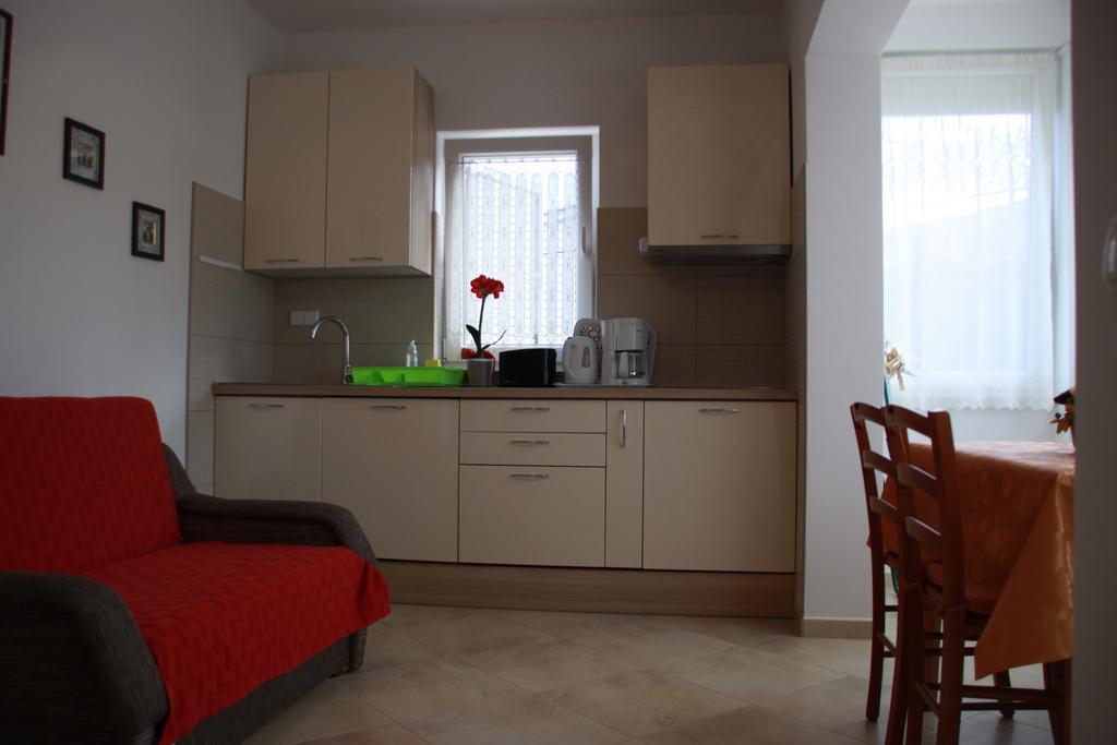 Mediterranean Oasis Apartments Baska  Room photo