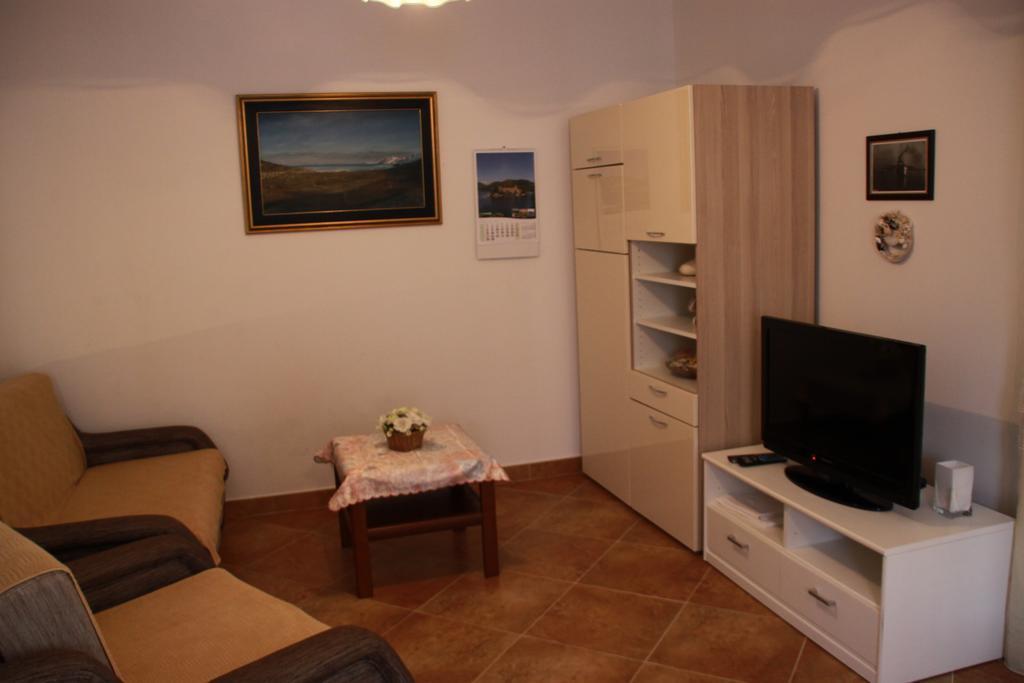 Mediterranean Oasis Apartments Baska  Room photo